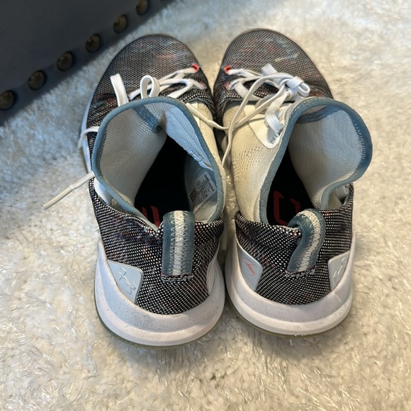 Under Armour Curry Basketball - Picture 2 of 4